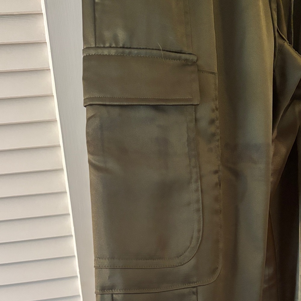 INC International Concepts Women's Olive Cargo Pants - Picture 6 of 7